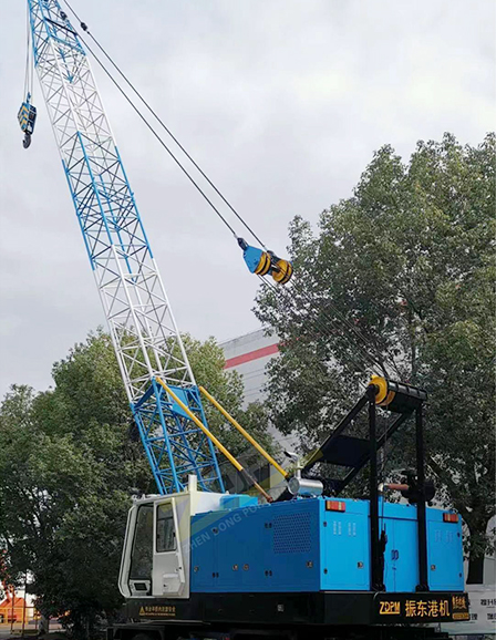 江蘇油電混合動力輪胎起重機